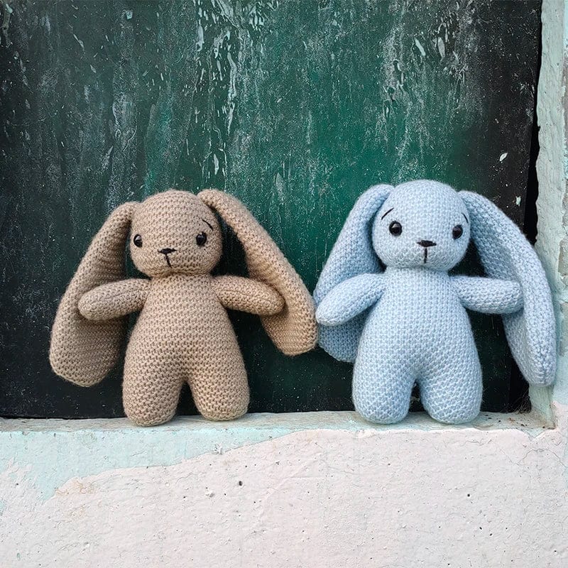 Peluche crochet lapins aux longues oreilles